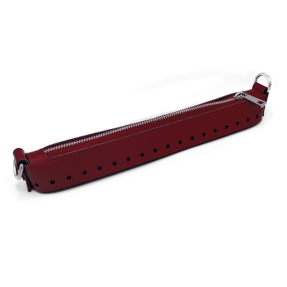 Easy zip closure in eco leather Burgundy