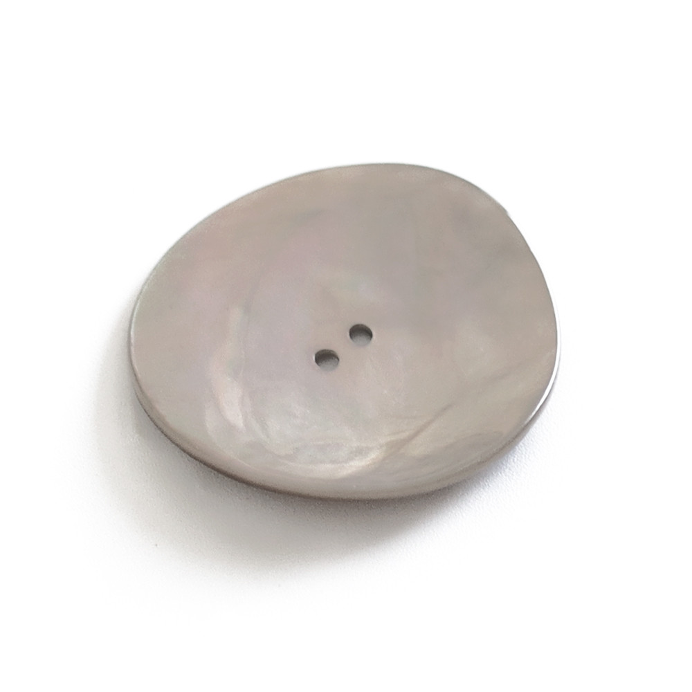 Botón Akoya Beige 43mm 1pz
